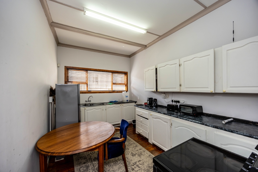 4 Bedroom Property for Sale in Berea Eastern Cape